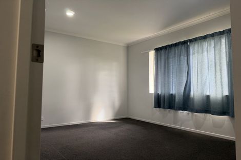 Photo of property in 35 Croftview Road, Wattle Downs, Auckland, 2103