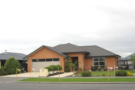 Photo of property in 92 Broadhaven Avenue, Parklands, Christchurch, 8083