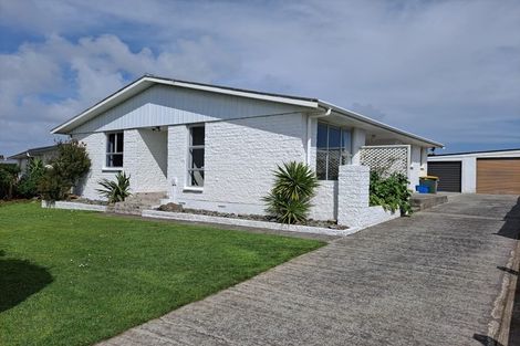Photo of property in 35 Camellia Avenue, Bell Block, New Plymouth, 4312