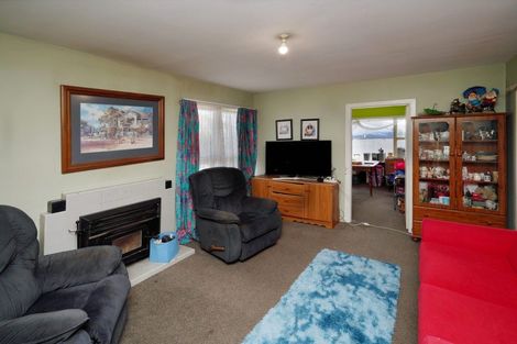 Photo of property in 33 Ontario Place, Wainoni, Christchurch, 8061