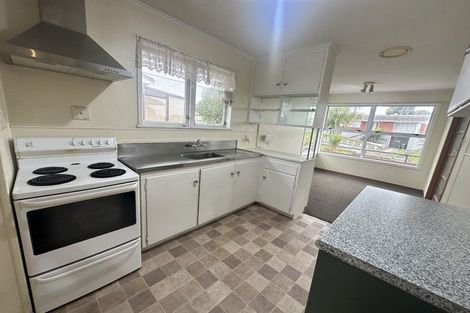 Photo of property in 3 Manapouri Place, Pakuranga Heights, Auckland, 2010