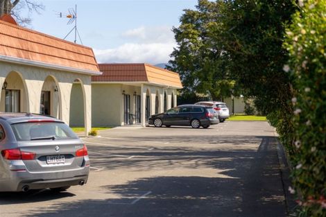 Photo of property in 187 High Street North, Carterton, 5713