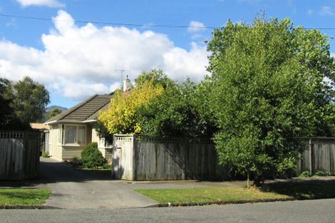 Photo of property in 2 Holdsworth Avenue, Trentham, Upper Hutt, 5018