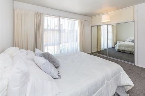 Photo of property in 25 Rosedale Place, Avonhead, Christchurch, 8042