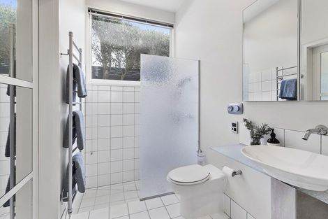 Photo of property in 69 Marine Parade, Seatoun, Wellington, 6022