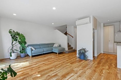 Photo of property in 3/78 Fernhill Way, Oteha, Auckland, 0632