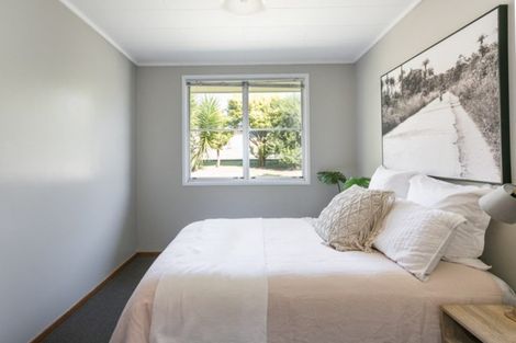 Photo of property in 25 Tauroa Road, Havelock North, 4130