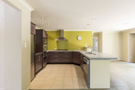 Photo of property in 3c Kinross Drive, Merrilands, New Plymouth, 4312