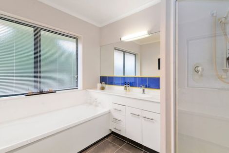 Photo of property in 22 Edward Payton Grove, Pukehangi, Rotorua, 3015