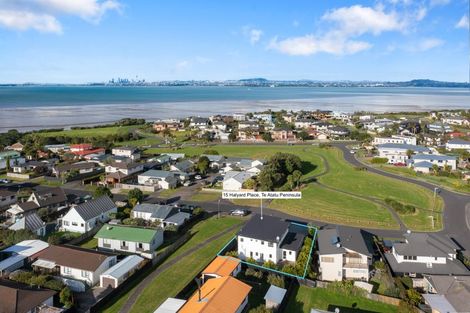 Photo of property in 15 Halyard Place, Te Atatu Peninsula, Auckland, 0610