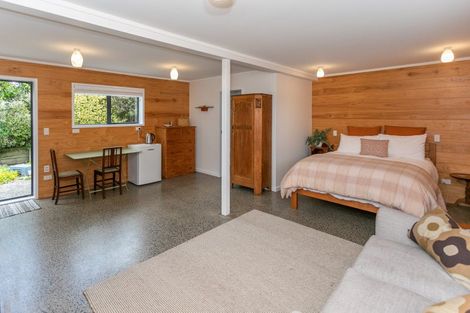 Photo of property in 2 Emmerdale Drive, Hahei, Whitianga, 3591