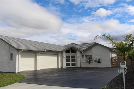 Photo of property in 54 Sirius Crescent, Rototuna North, Hamilton, 3210