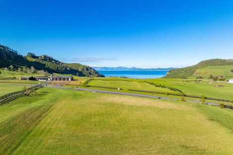 Photo of property in 1 Taumata Rise, Acacia Bay, 3385