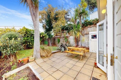 Photo of property in 15 Chilka Street, Berhampore, Wellington, 6023