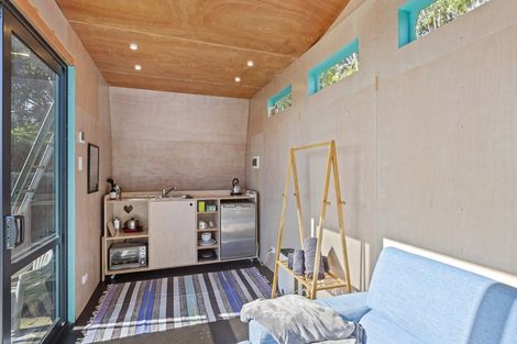 Photo of property in 112 Whaanga Road, Raglan, 3297