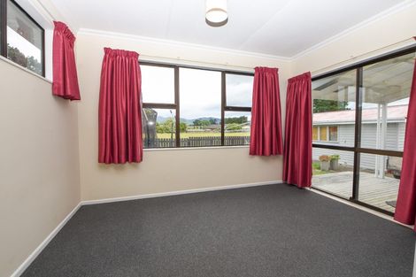 Photo of property in 18 Taverner Street, Carterton, 5713