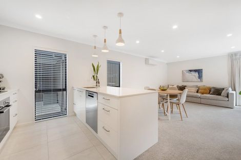 Photo of property in 16b Cairngorm Place, Highland Park, Auckland, 2010