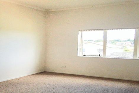 Photo of property in 35 Brashier Circle, Sunnyvale, Auckland, 0612