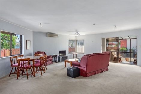 Photo of property in 2/15 Victoria Avenue, Whakatane, 3120