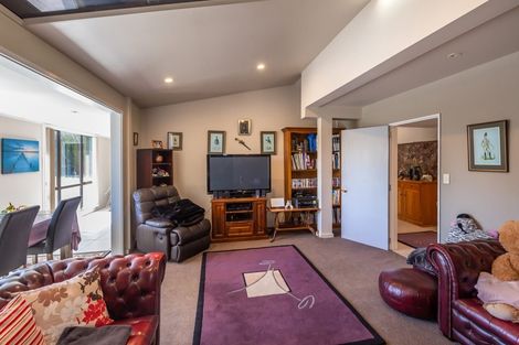 Photo of property in 71a Maces Road, Bromley, Christchurch, 8062