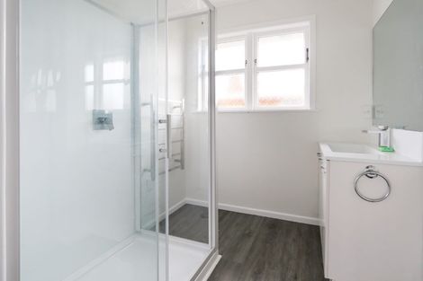 Photo of property in 5 Minifie Avenue, Melville, Hamilton, 3206