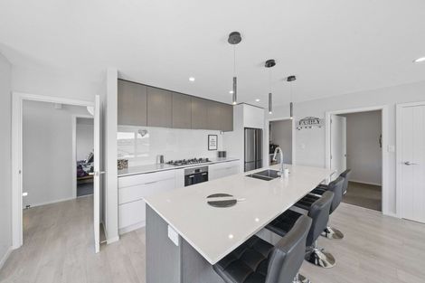 Photo of property in 2 Ihakara Arthur Lane, Aotea, Porirua, 5024