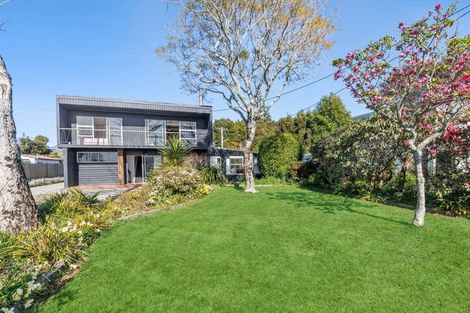Photo of property in 279 Patons Rock Road, Patons Rock, Takaka, 7182