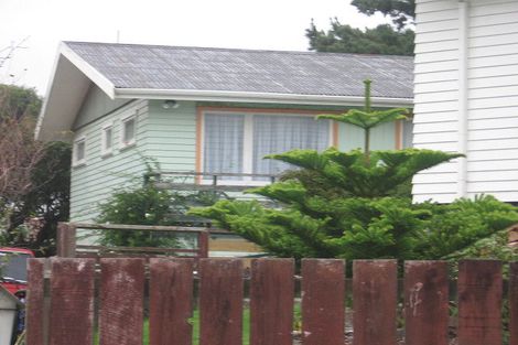 Photo of property in 26 Bartlett Grove, Tawa, Wellington, 5028