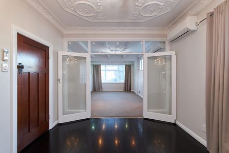 Photo of property in 40 Derwent Street, Island Bay, Wellington, 6023