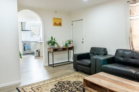 Photo of property in 2/17 Trimdon Street, Randwick Park, Auckland, 2105