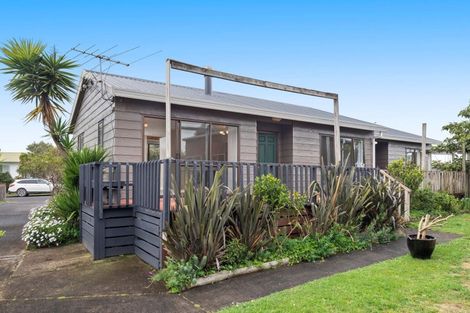 Photo of property in 20 Harbour Crest Drive, Waiuku, 2123