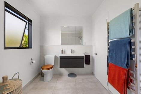 Photo of property in 24a Manukau Road, Raglan, 3225