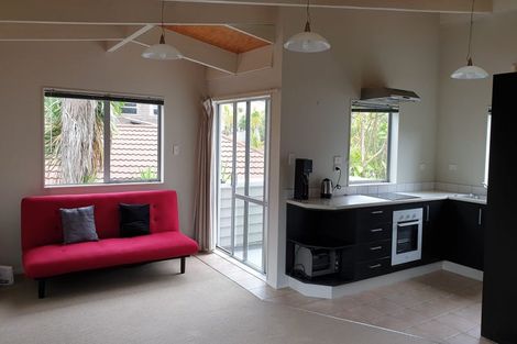 Photo of property in 103g Glengarry Road, Glen Eden, Auckland, 0602