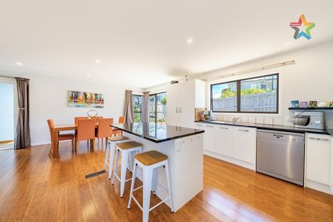 Photo of property in 4 Protea Street, Maungaraki, Lower Hutt, 5010