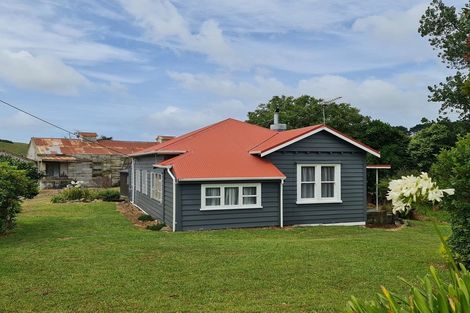 Photo of property in Dwg & Ex Dairy Factory, 25 Old Normanby Road, Okaiawa, Hawera, 4678