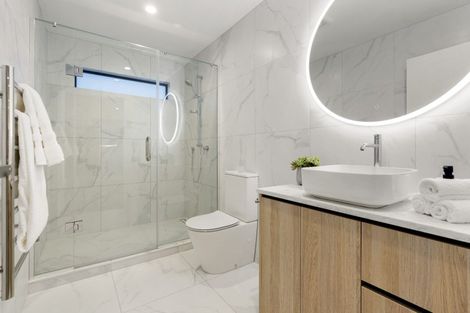 Photo of property in 35a Corunna Road, Milford, Auckland, 0620