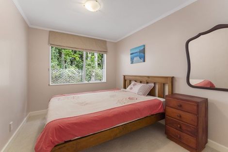 Photo of property in 15b Kakariki Grove, Waikanae, 5036