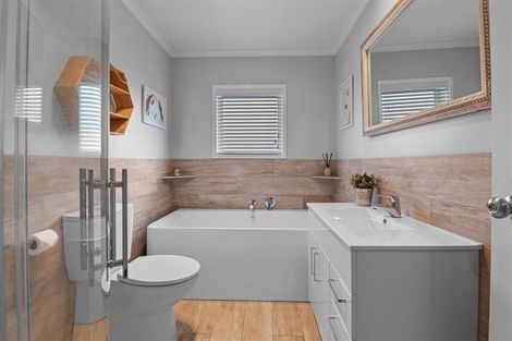 Photo of property in 21a Russell Road, Fairy Springs, Rotorua, 3015