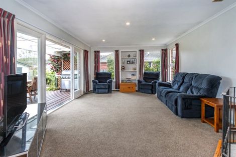 Photo of property in 90 Kendal Avenue, Burnside, Christchurch, 8053