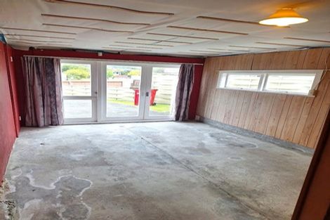 Photo of property in 6 Whirinaki Crescent, Heretaunga, Upper Hutt, 5018