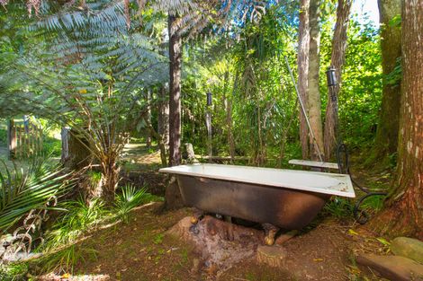 Photo of property in 39 Whaanga Road, Raglan, 3297