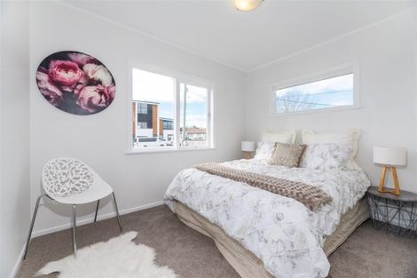 Photo of property in 1/318 Rangatira Road, Beach Haven, Auckland, 0626