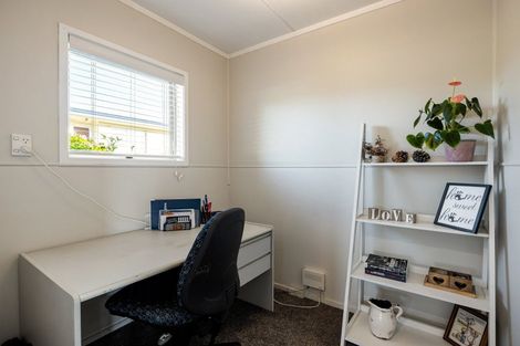 Photo of property in 10 Millar Place, Nawton, Hamilton, 3200