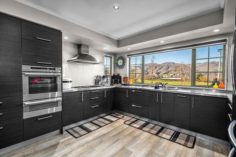 Photo of property in 37 Cairnmuir Crescent, Cromwell, 9310