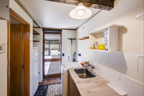 Photo of property in 34 Roslyn Road, Bluff Hill, Napier, 4110