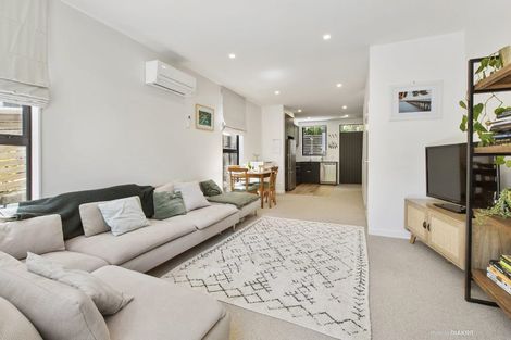 Photo of property in 2 Rua Kai Way, Brooklyn, Wellington, 6021