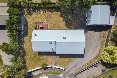 Photo of property in 16 Baillie Crescent, Carterton, 5713