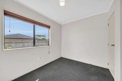 Photo of property in 3/54 Swanson Road, Henderson, Auckland, 0610