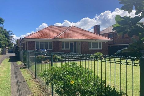Photo of property in 15 Hattaway Avenue, Bucklands Beach, Auckland, 2012