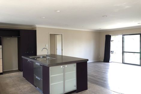 Photo of property in 20 Fergy Crescent, Wattle Downs, Auckland, 2103